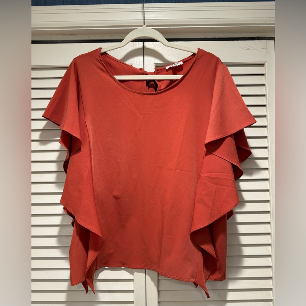 UMGEE—S, Oversized Ruffle Blouse, Rust Color, Keyhole Opening w/ Bow Closure